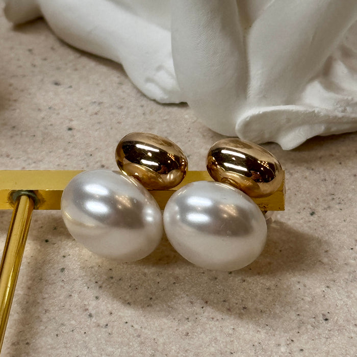 (PREORDER) 14K Yellow Gold Freshwater Pearl Drop Earring