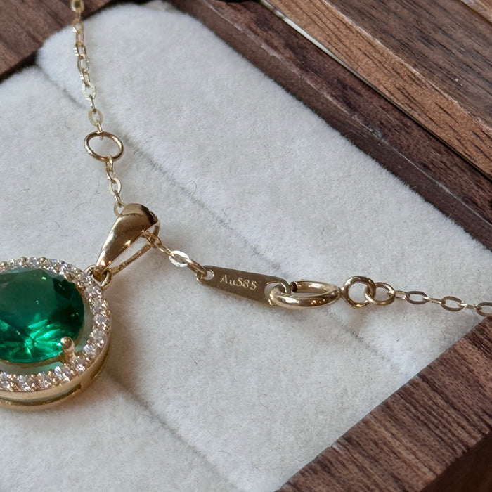 14K Yellow Gold Green Gemstone Round Pendants Necklace