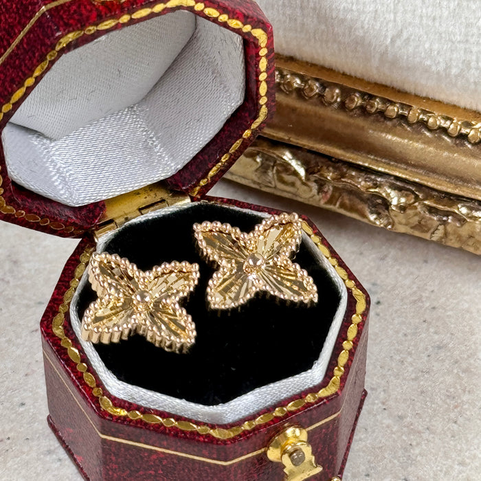 10K Yellow Gold Vintage Flower Design Stud Earring