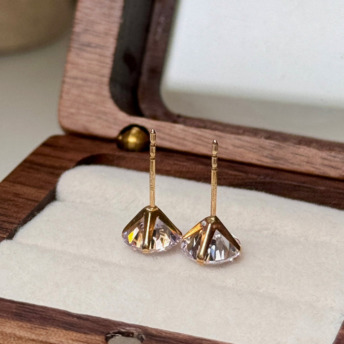 10K Yellow Gold Round 7MM Cubic Zirconia Stud Earring
