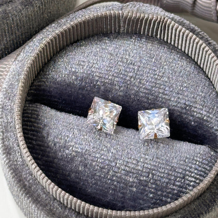 10K Yellow Gold Square 7MM Cubic Zirconia Stud Earring