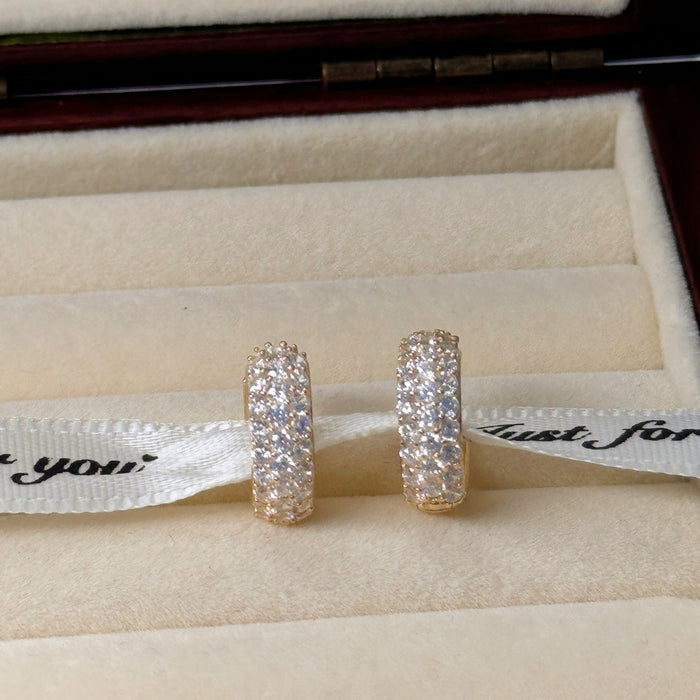 10K Yellow Gold Classic Dazzling Huggie Hoop Earring