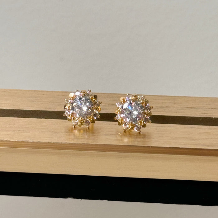 10K Yellow Gold Halo 7MM Cubic Zirconia Flower Design Luxury Earring