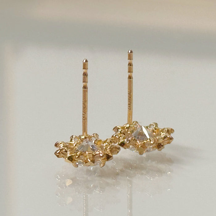 10K Yellow Gold Halo 7MM Cubic Zirconia Flower Design Luxury Earring