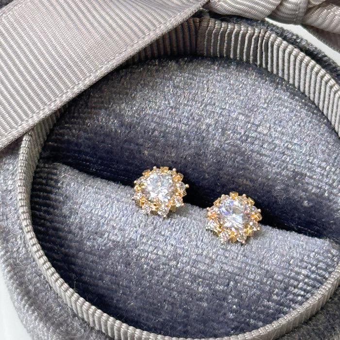 10K Yellow Gold Halo 7MM Cubic Zirconia Flower Design Luxury Earring