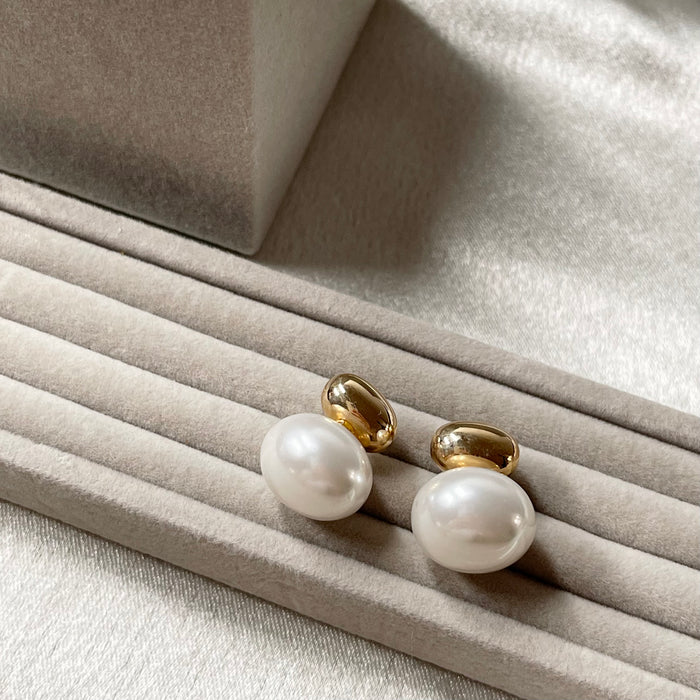 (PREORDER) 14K Yellow Gold Freshwater Pearl Drop Earring