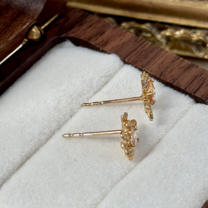 10K Yellow Gold Lovely Bee Earring