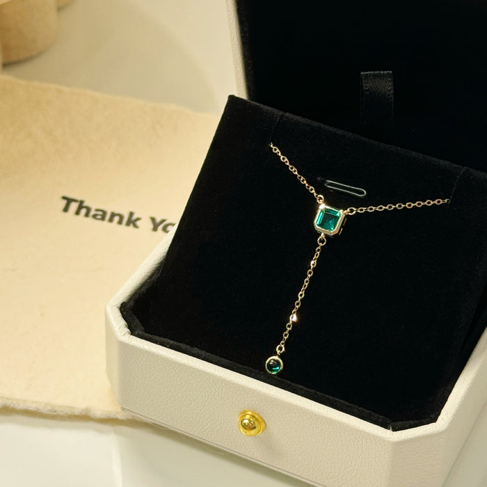 (PREORDER) 14K Yellow Gold Green Gems Dangle Necklace