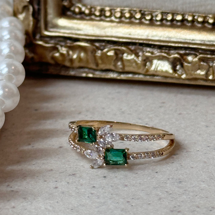 14K Yellow Gold Luxury Design Ring