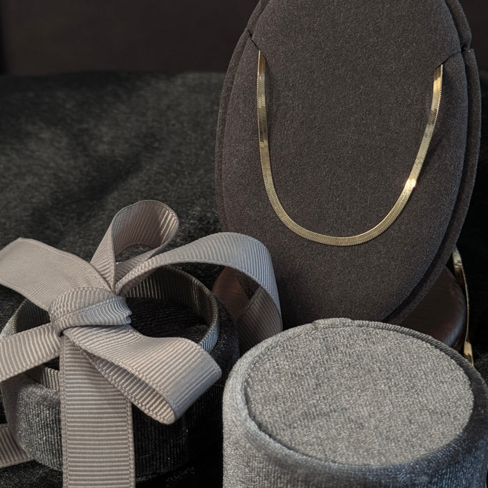 14K Solid Yellow Gold Flat Necklace Unisex