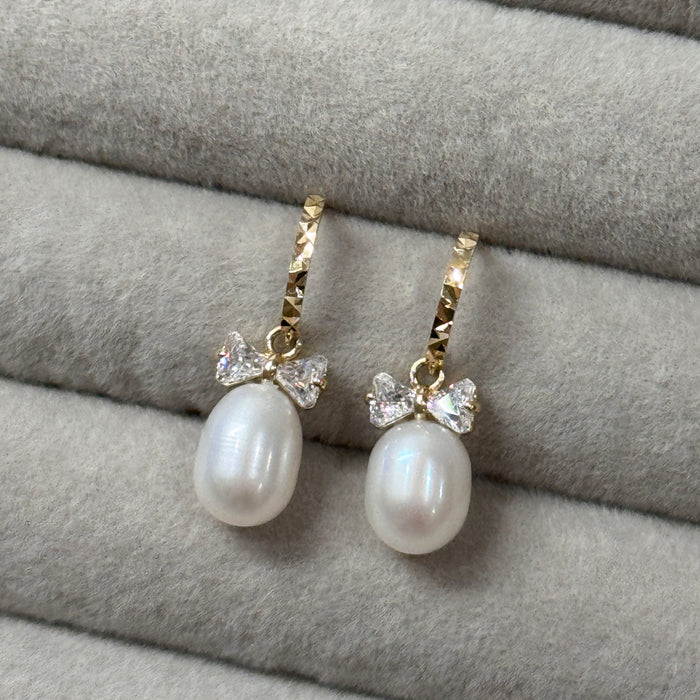 10K Yellow Gold Bow Freshwater Cultured Pearl Earring