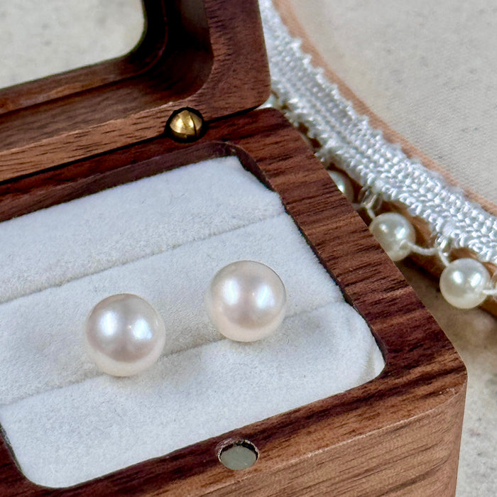 10K Yellow Gold Freshwater Pearl 8.80MM x 8.85MM Earring with GRC Certificate