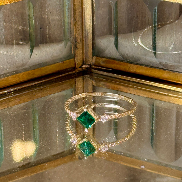 (PREORDER) 14K Yellow Gold Square Green Gems Solitaire Ring