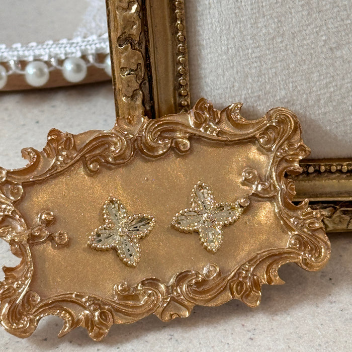 10K Yellow Gold Vintage Flower Design Stud Earring