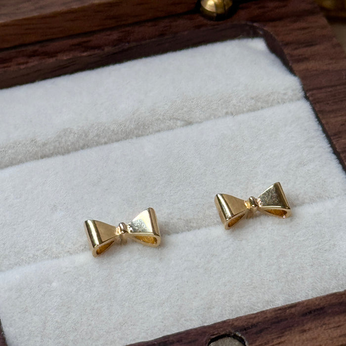 (PREORDER) 10K Yellow Gold Solid Bow Stud Earring
