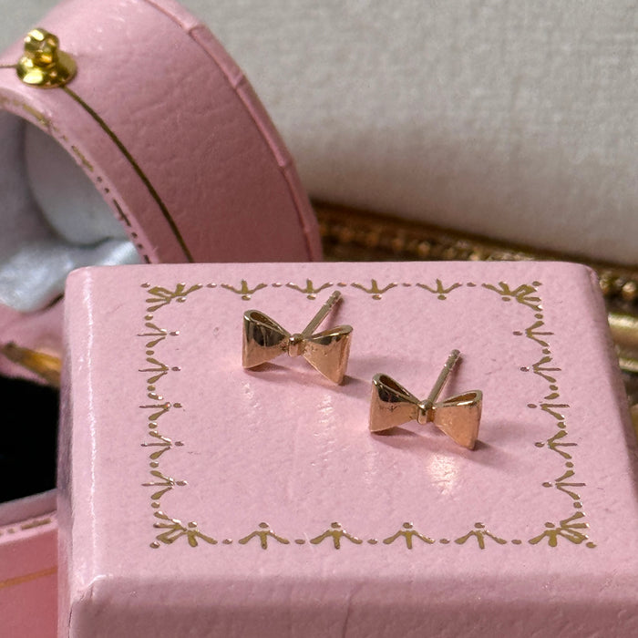 (PREORDER) 10K Yellow Gold Solid Bow Stud Earring