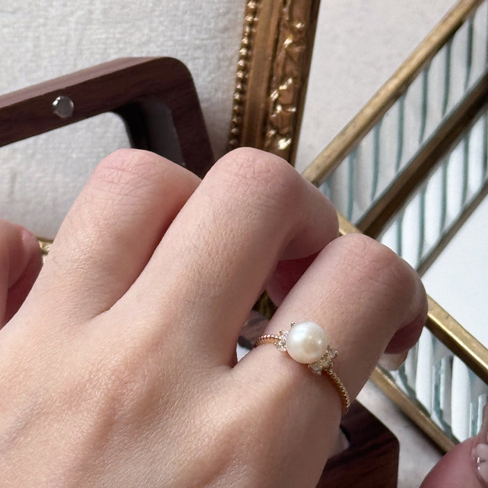 14K Yellow Gold Elegant Aurora Freshwater Pearl Ring