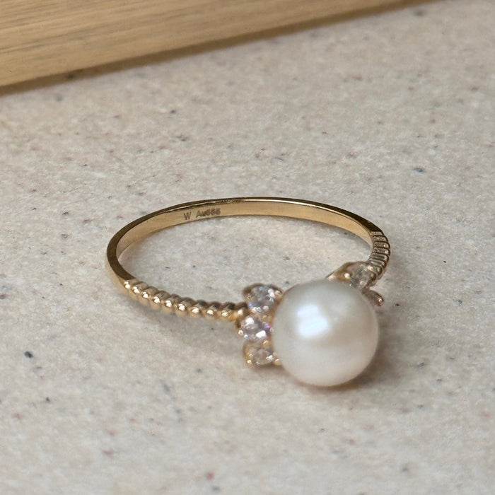14K Yellow Gold Elegant Aurora Freshwater Pearl Ring