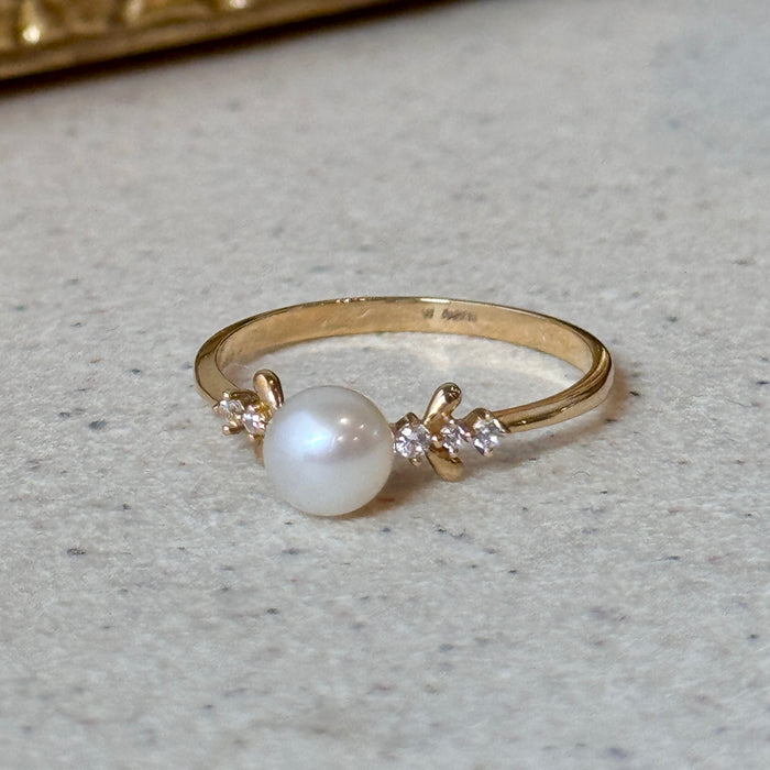 14K Yellow Gold Solitaire Design Freshwater Pearl Ring