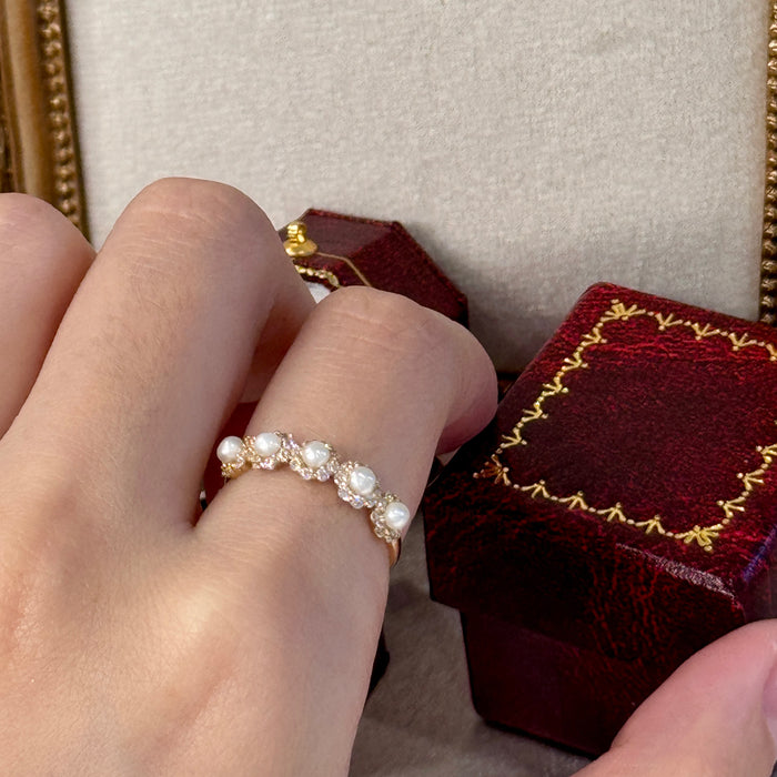 (PREORDER) 14K Yellow Gold Luxury Halo Design Freshwater Pearl Ring