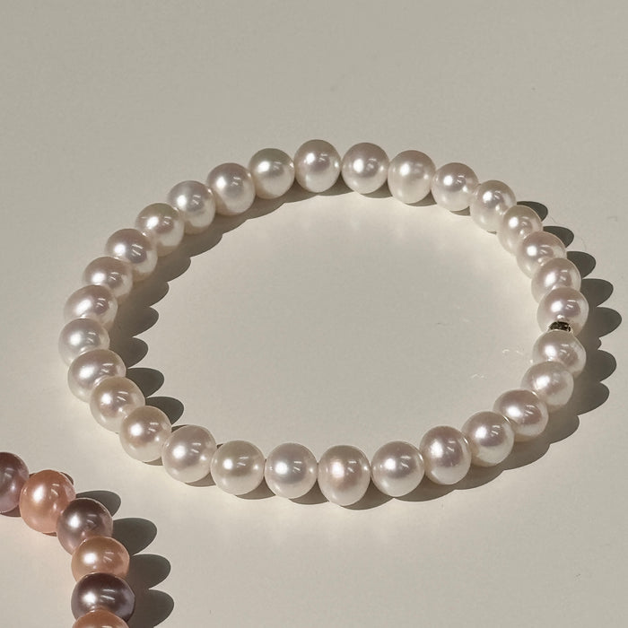 14K Yellow Gold White Freshwater Pearl Bracelet