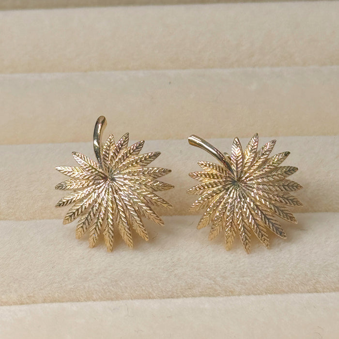 10K Yellow Gold Solid Vein Leaf Design Earclip Earring