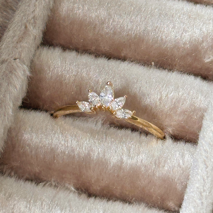 14K Yellow Gold Gleam Crown Design Ring