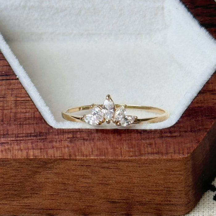 14K Yellow Gold Gleam Crown Design Ring