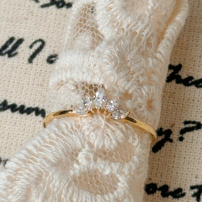 14K Yellow Gold Gleam Crown Design Ring