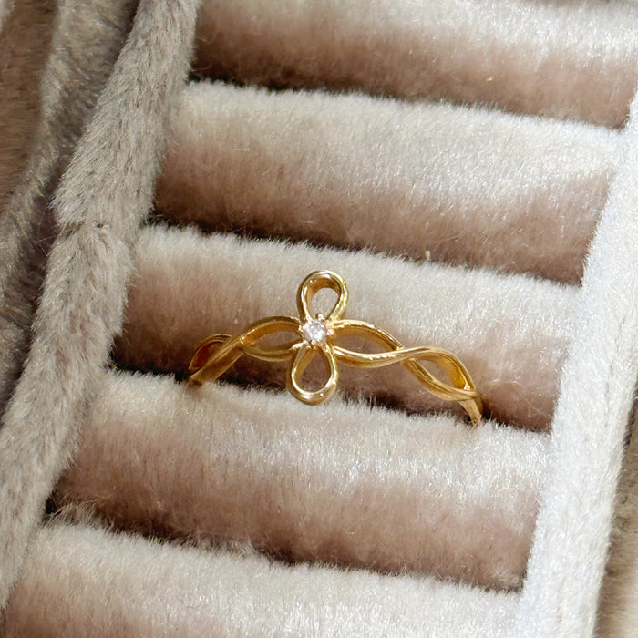 14K Yellow Gold Floral Blooming Flower Ring