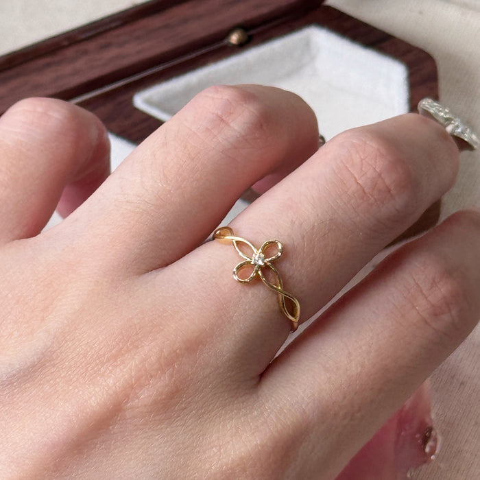 14K Yellow Gold Floral Blooming Flower Ring