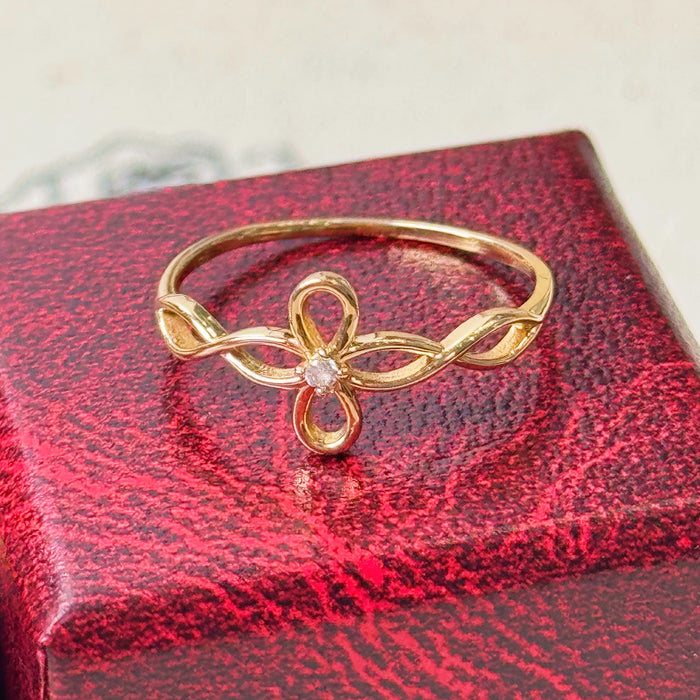 14K Yellow Gold Floral Blooming Flower Ring