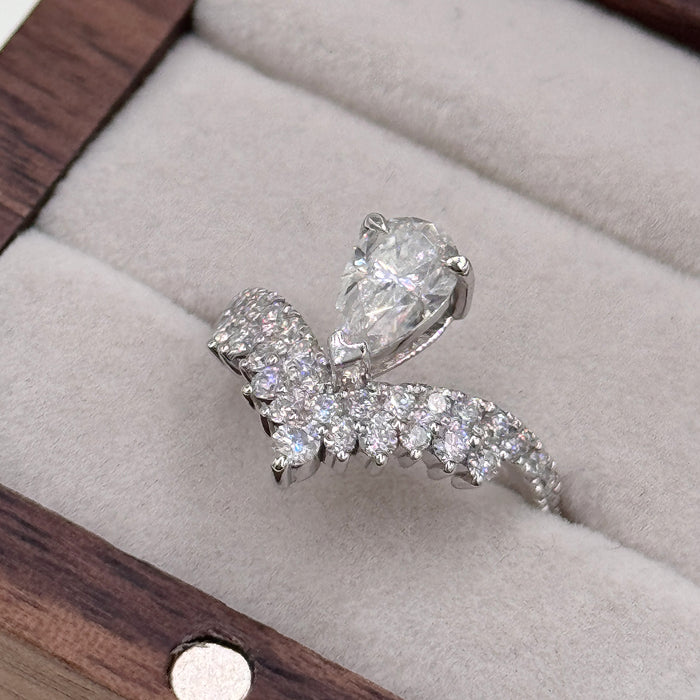 10K White Gold 1 Carat Water Drop Shape VVS1 Moissanite Engagement Ring