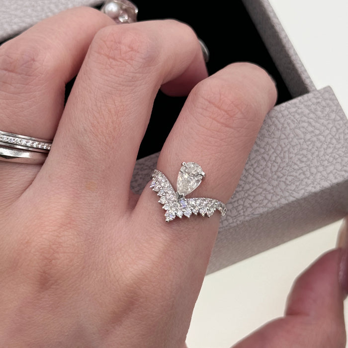 10K White Gold 1 Carat Water Drop Shape VVS1 Moissanite Engagement Ring